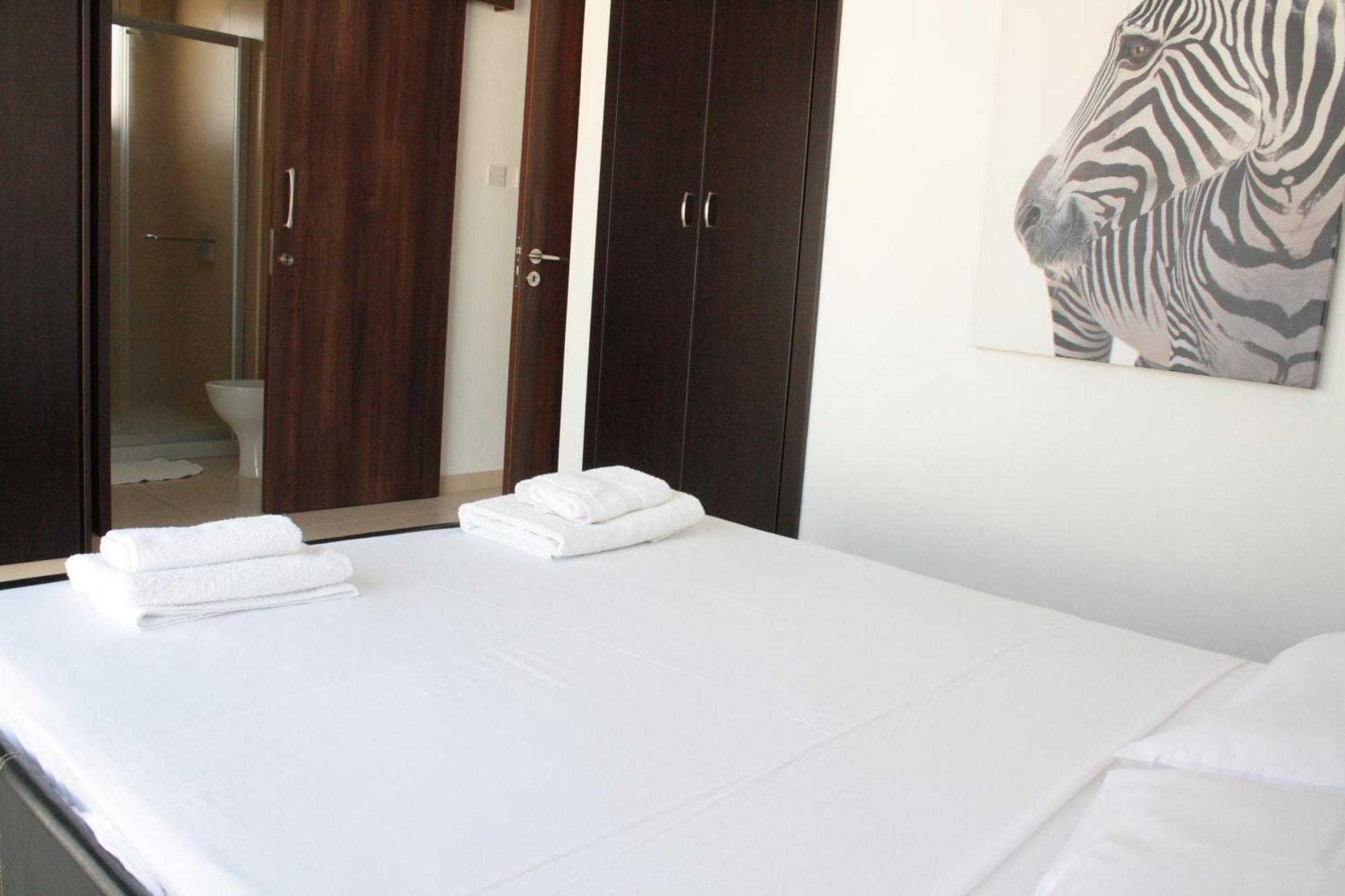 Palm Tree Villas โปรทาราส ภายนอก รูปภาพ
