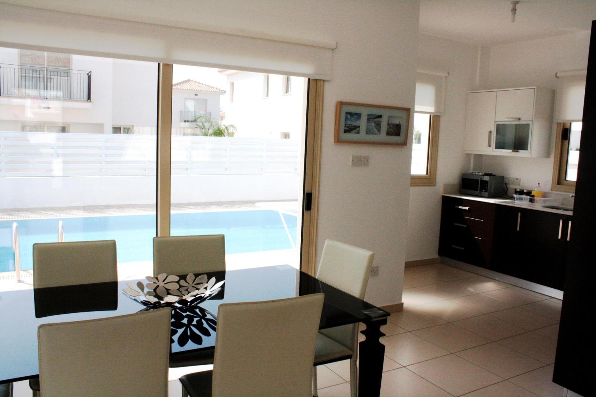 Palm Tree Villas โปรทาราส ภายนอก รูปภาพ