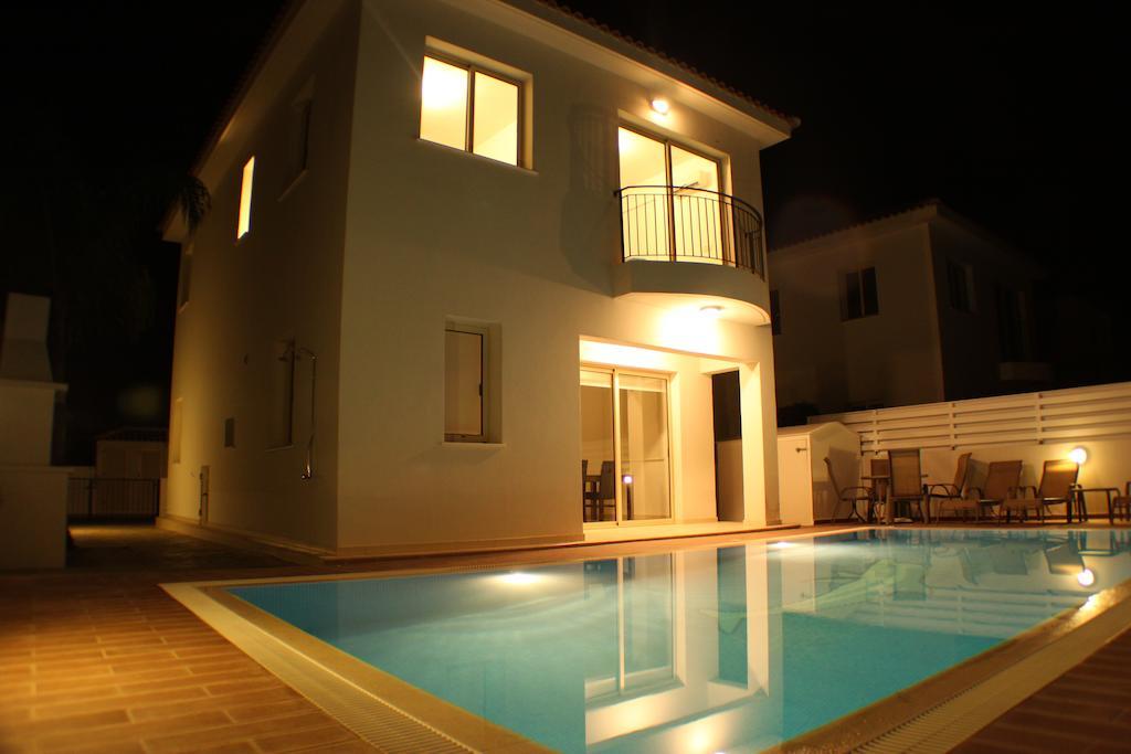 Palm Tree Villas โปรทาราส ภายนอก รูปภาพ
