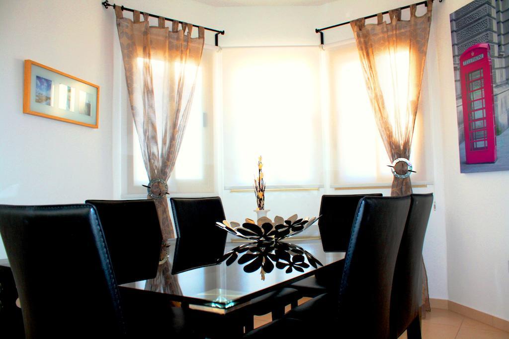 Palm Tree Villas โปรทาราส ภายนอก รูปภาพ