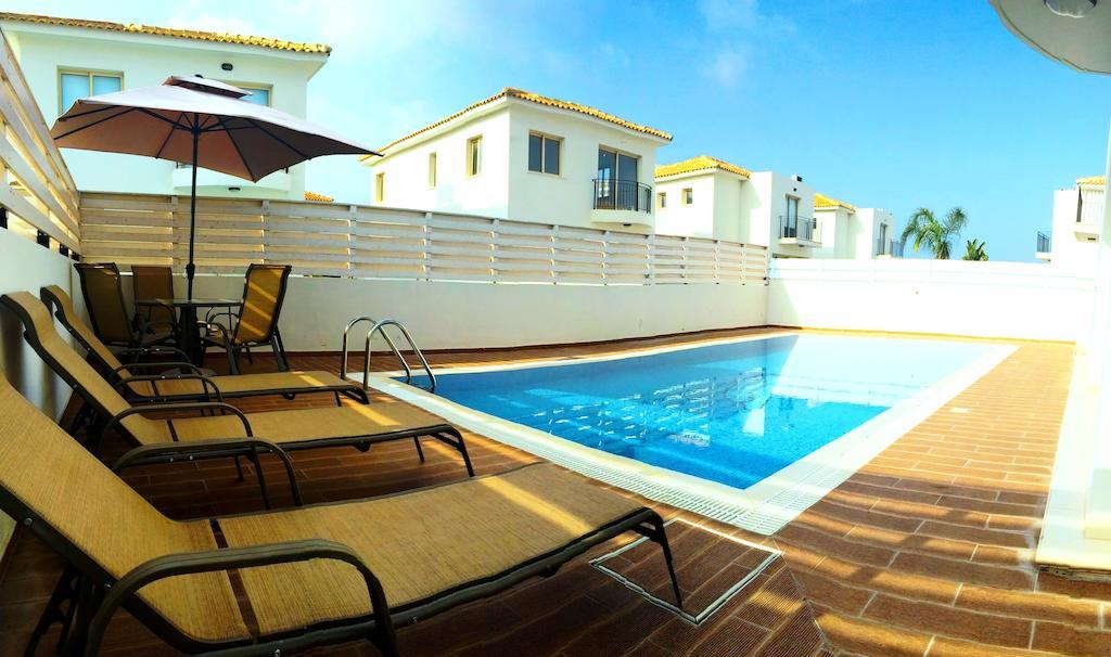 Palm Tree Villas โปรทาราส ห้อง รูปภาพ