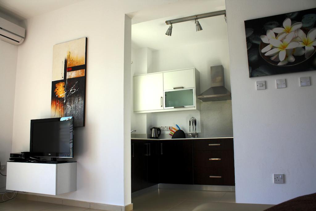 Palm Tree Villas โปรทาราส ห้อง รูปภาพ